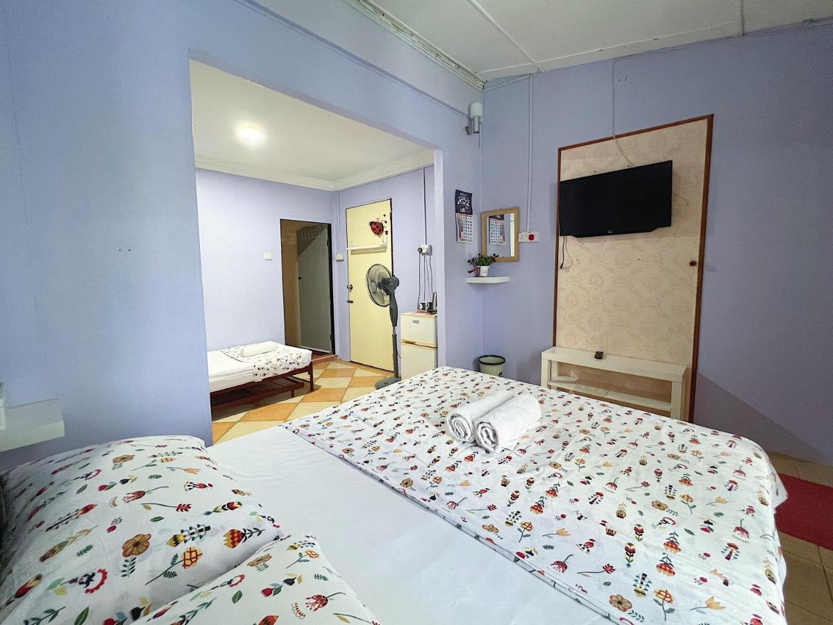 Merdeka Guest House 2 Кучинг Екстериор снимка