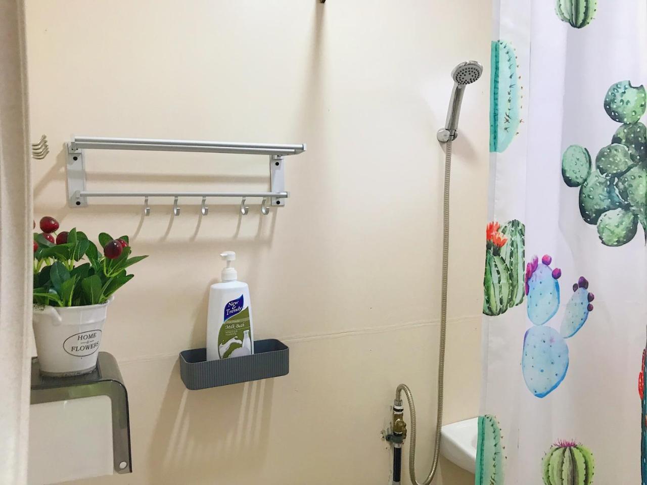 Merdeka Guest House 2 Кучинг Екстериор снимка