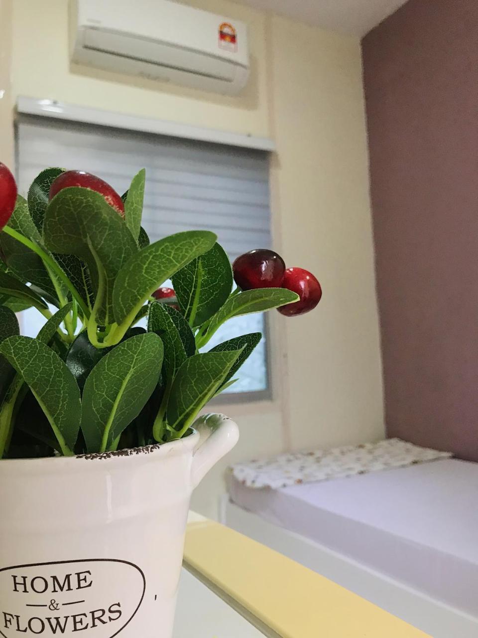 Merdeka Guest House 2 Кучинг Екстериор снимка