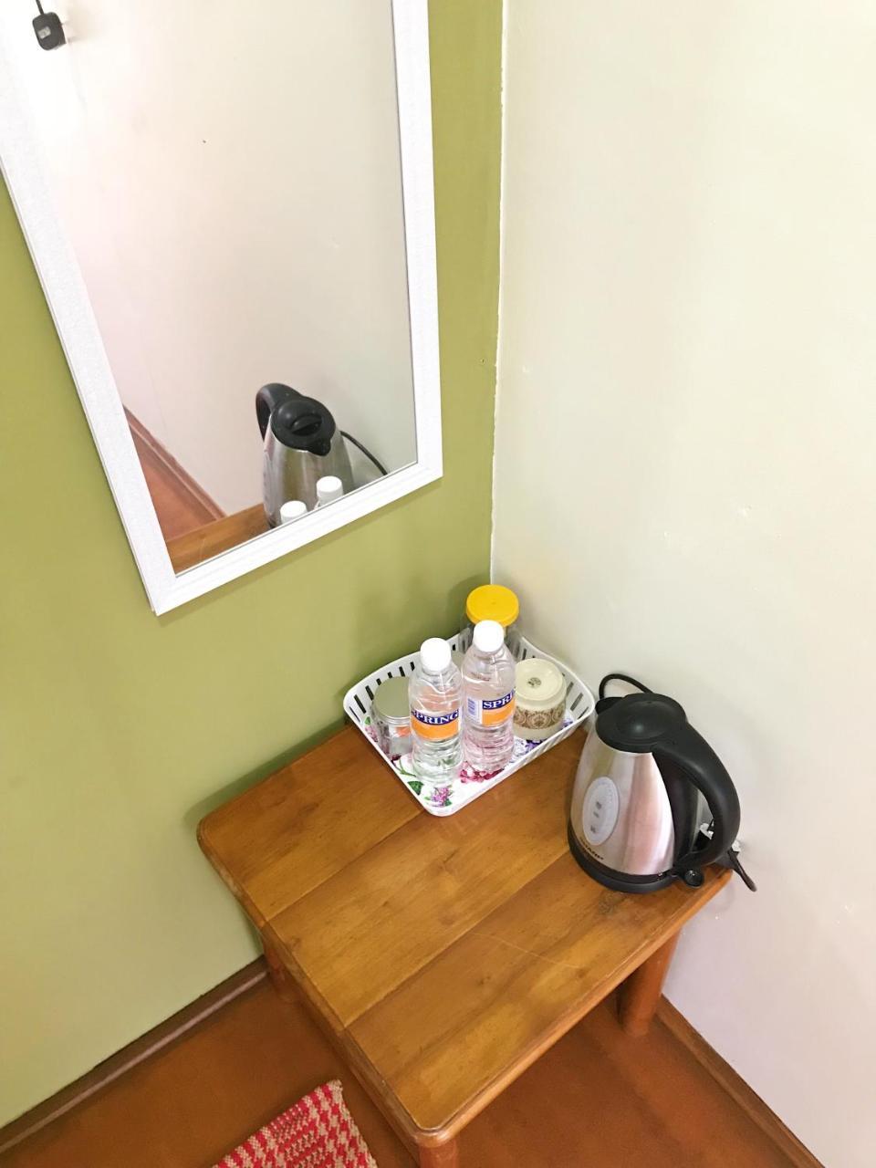 Merdeka Guest House 2 Кучинг Екстериор снимка