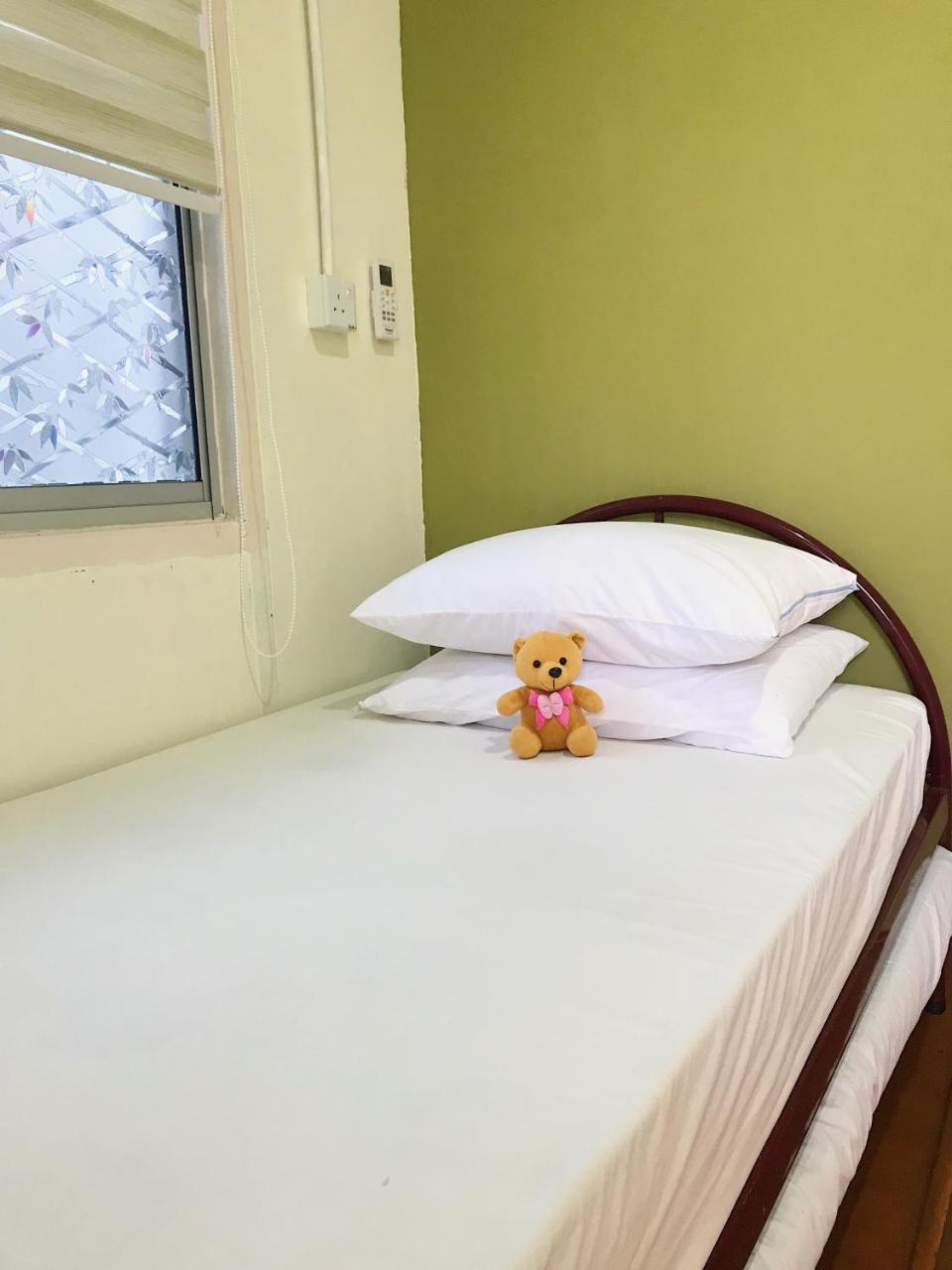 Merdeka Guest House 2 Кучинг Екстериор снимка