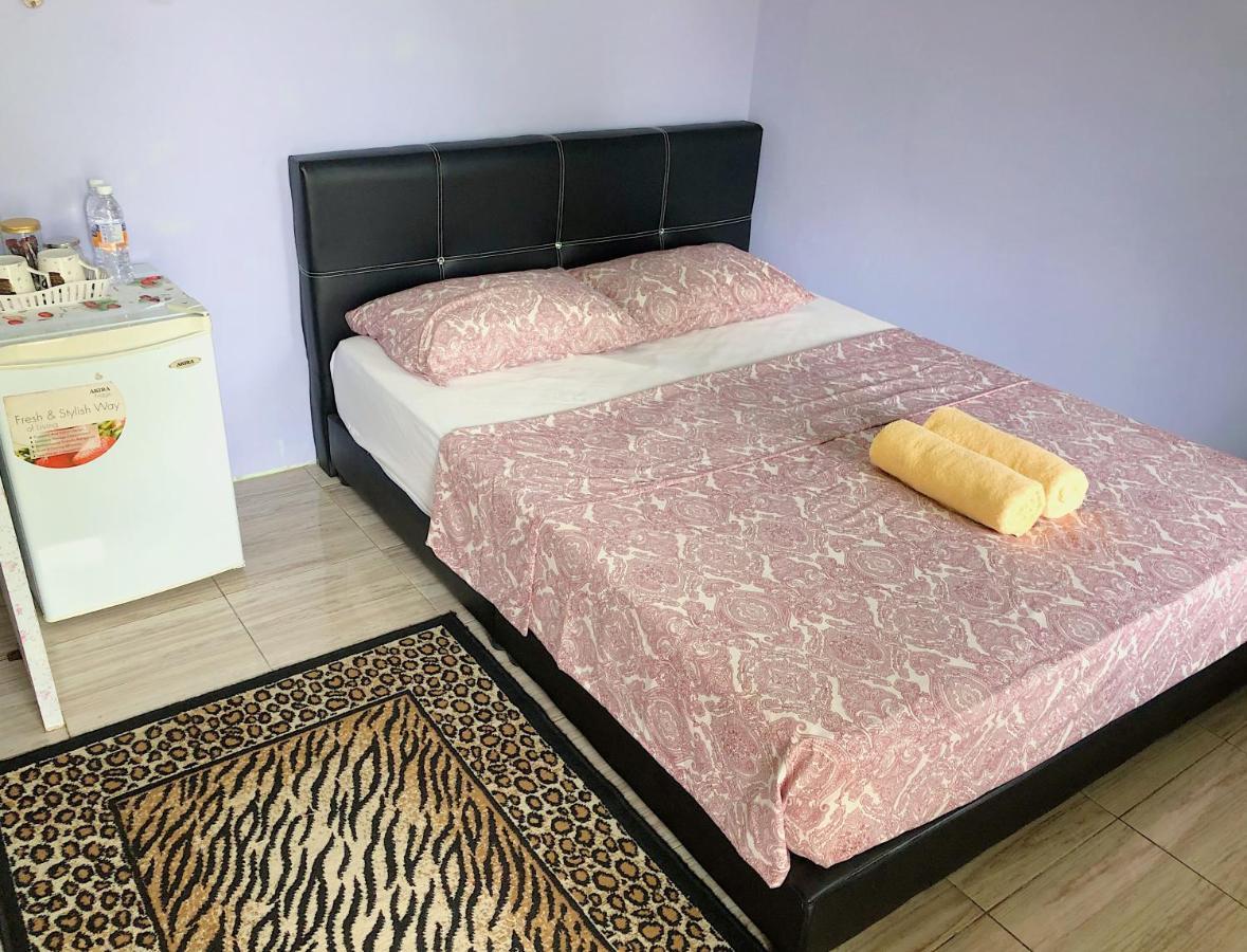 Merdeka Guest House 2 Кучинг Екстериор снимка